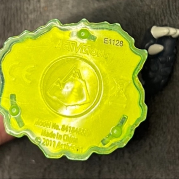 2011 SKYLANDERS Spyro’s Adventure Terrafin Shark Figure - Picture 3 of 3